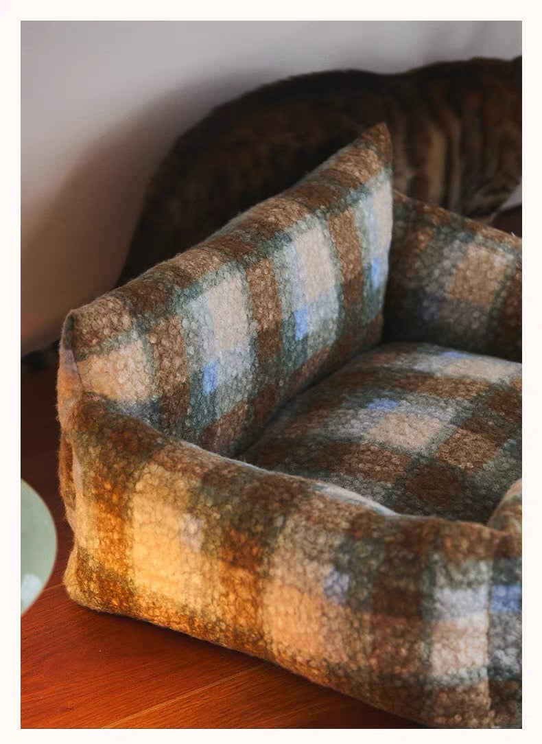Removable &  Washable Cozy Plaid Bouclé Pet Sofa Bed
